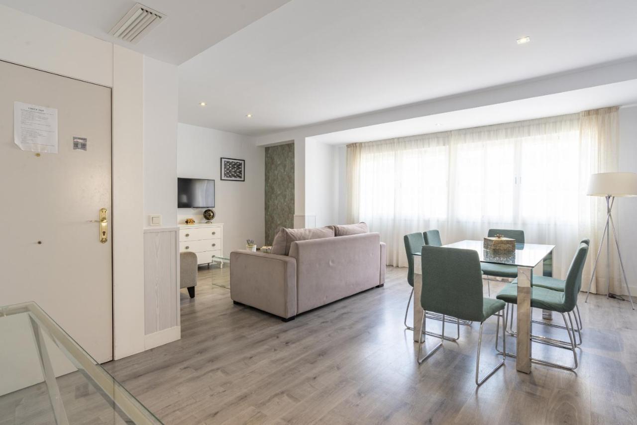 Soho Premium 4 Bedrooms Apartment مالقة المظهر الخارجي الصورة